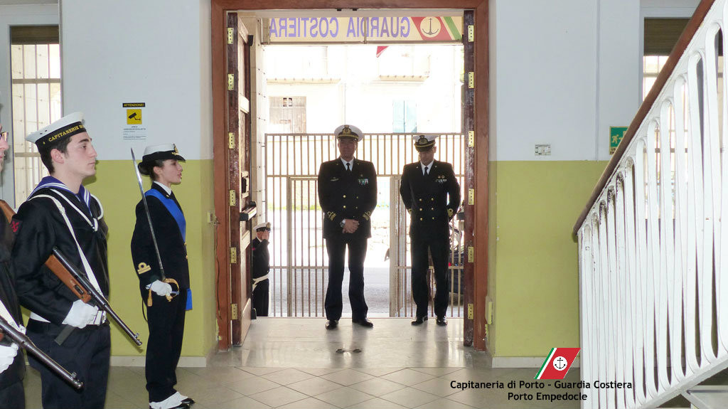 Capitaneria di Porto - Guardia Costiera -  Visita Nicola De Felice (4)